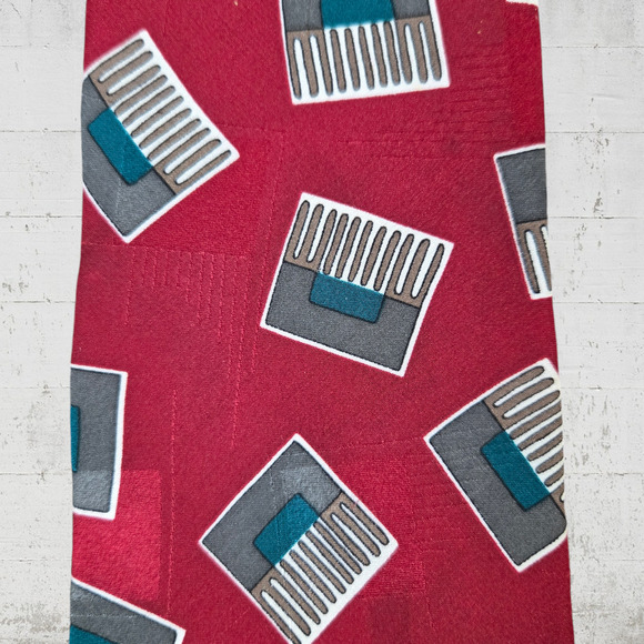 90s Vintage Red Silk Tie Woodward USA Made Necktie Retro Novelty Comb Print 4x57 - Picture 3 of 6